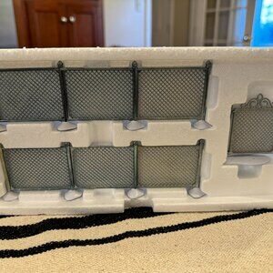 Dept 56 Village Chain Link Fence With Gate Set of 3 5234-5 Metal Accessories
